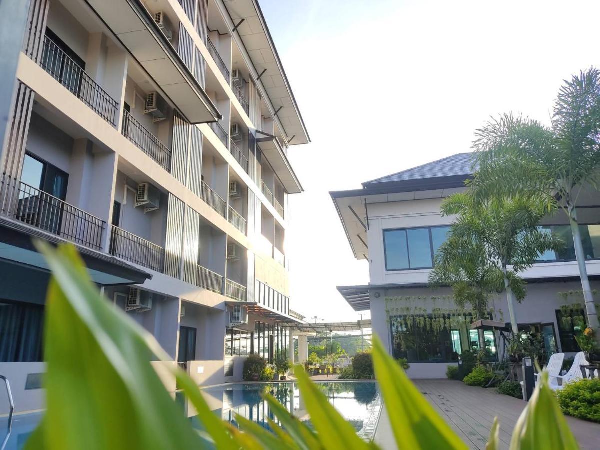 J.P.Grand Hotel Trat Extérieur photo