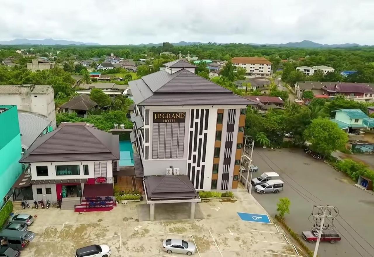 J.P.Grand Hotel Trat Extérieur photo