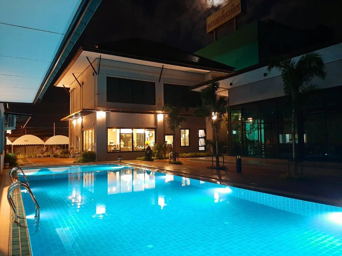 J.P.Grand Hotel Trat Extérieur photo