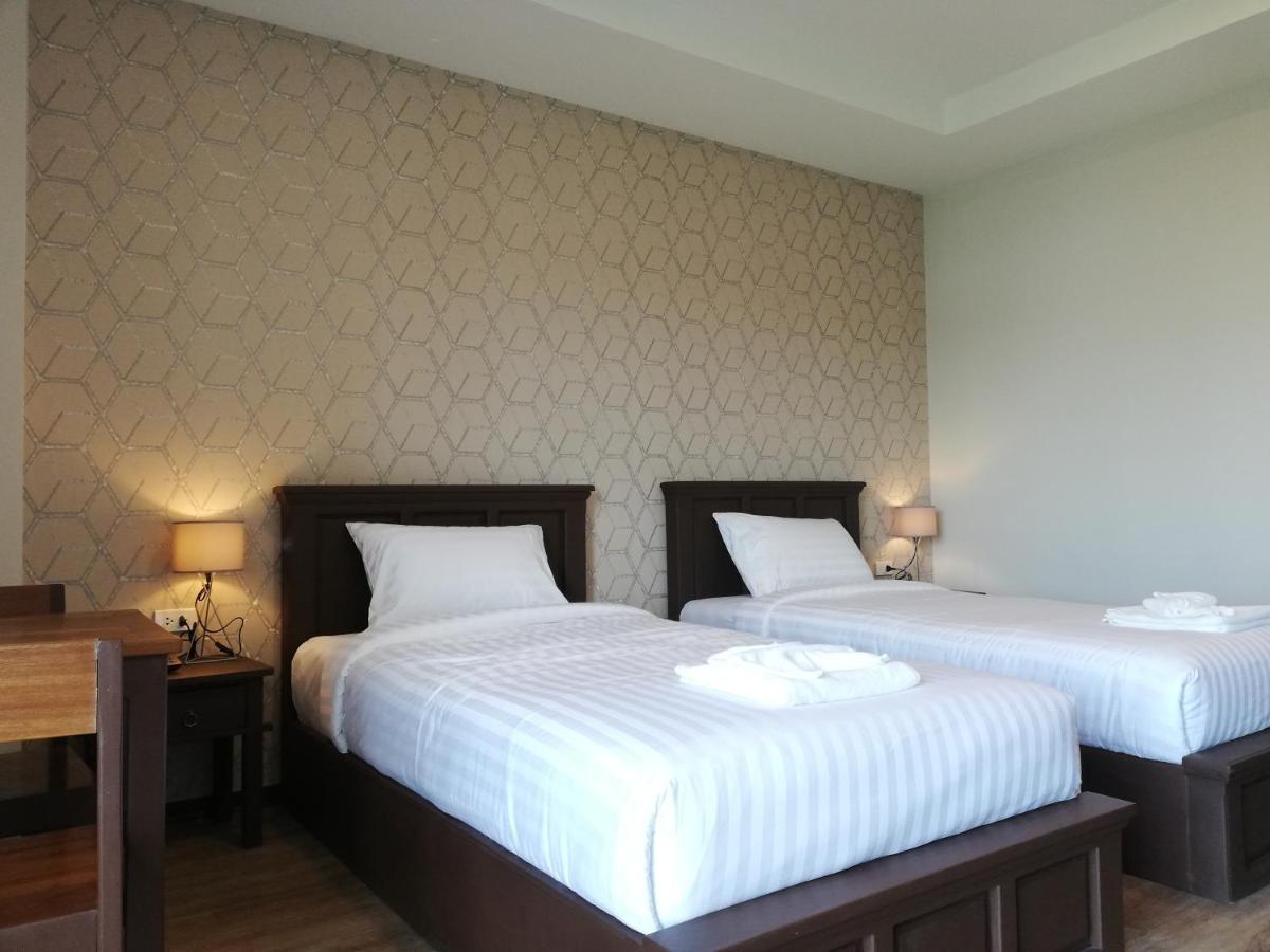 J.P.Grand Hotel Trat Extérieur photo