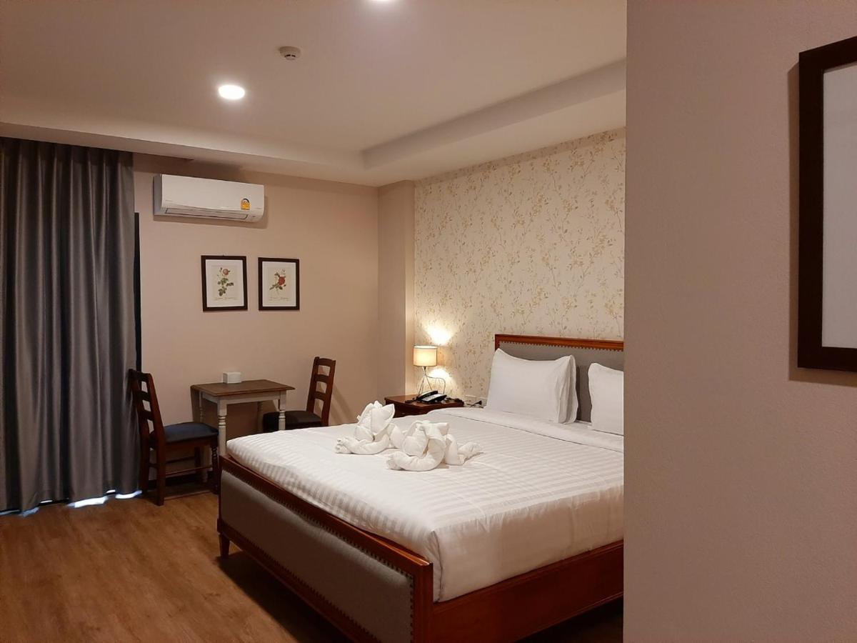 J.P.Grand Hotel Trat Extérieur photo