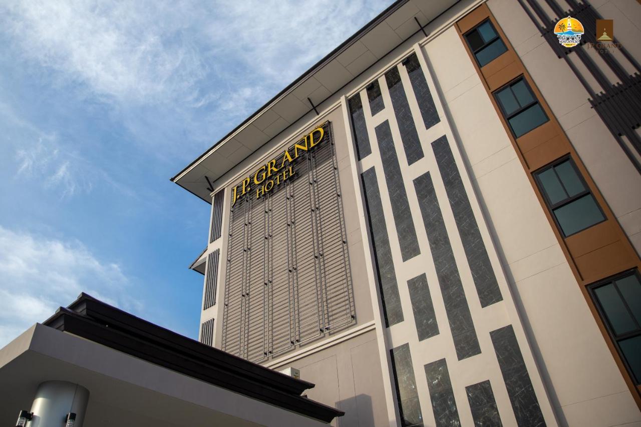 J.P.Grand Hotel Trat Extérieur photo